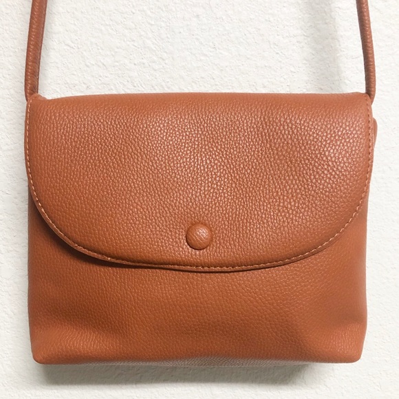 Forever 21 Handbags - Forever 21 Camel Colored Crossbody Purse